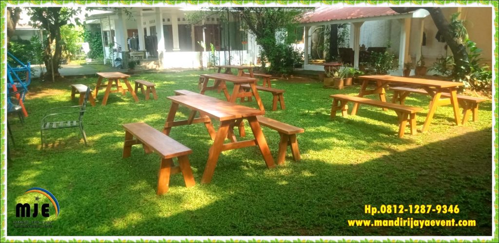 Sewa Meja Dan Kursi Taman Untuk Event Outdoor