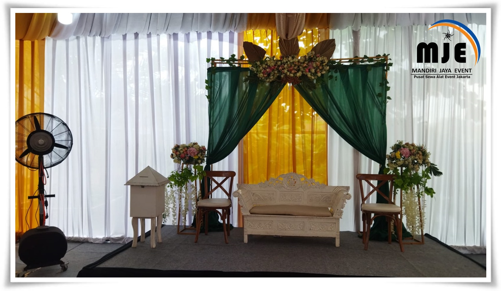Sewa Tirai Dekorasi Dengan Pilihan Warna