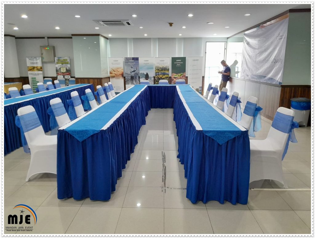 Rental Meja Meeting Memanjang Siap Setting Jakarta