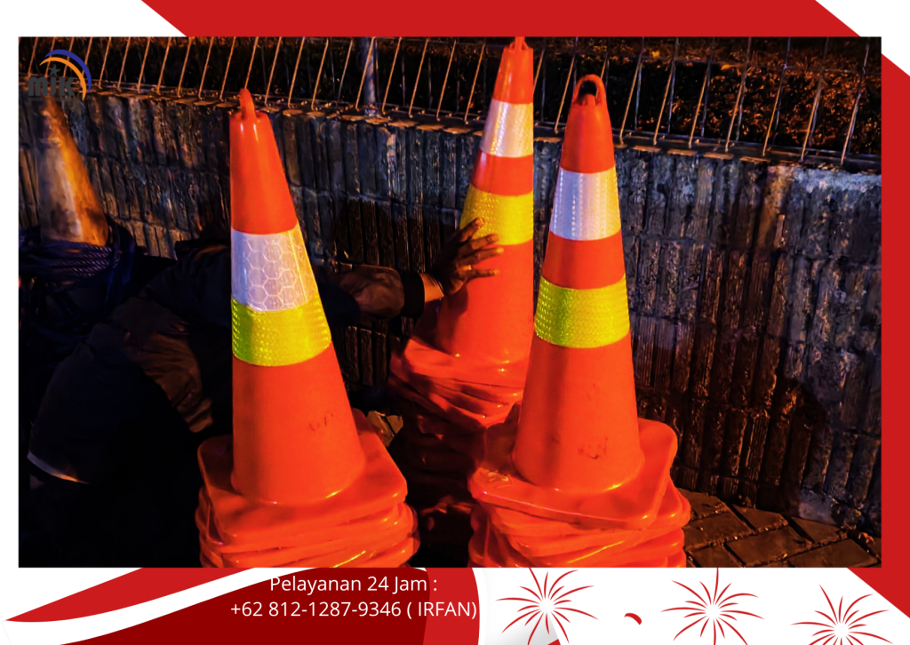 Sewa Traffic Cone Dan Lampu Hias Taman gantung Tangsel